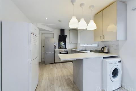 53 Godric Crescent, New Addington, Croydon, CR0 0HR