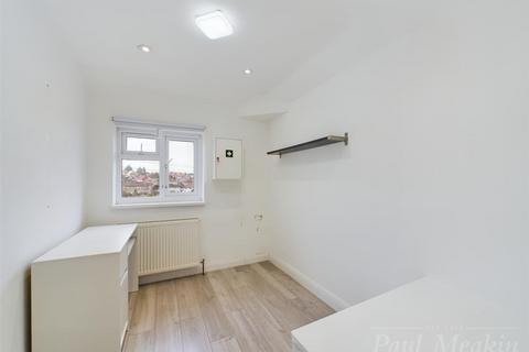 53 Godric Crescent, New Addington, Croydon, CR0 0HR