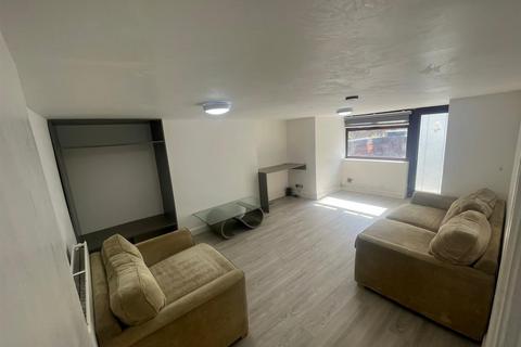 2 bedroom apartment to rent, Palatine Road, Manchester
