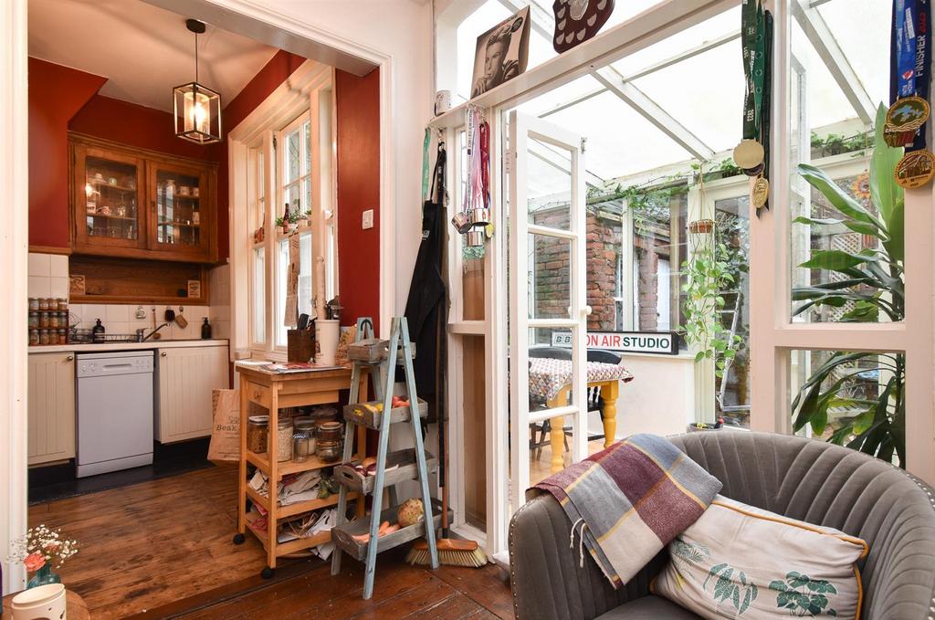 Living room & kitchen