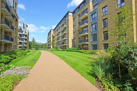 2 bedroom apartment to rent, Pinewood Gardens, Teddington