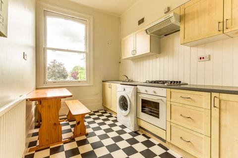 2 bedroom flat to rent, N8