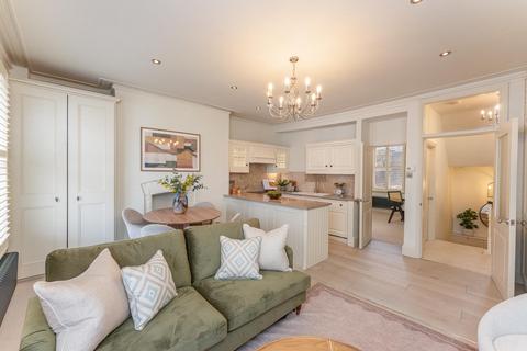 3 bedroom apartment for sale, Regent's Park Road, Primrose Hill NW1