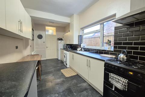 3 bedroom terraced house for sale, Park Road, Coalville LE67