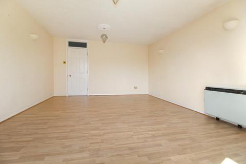 2 bedroom apartment for sale, River Meads, St Margarets