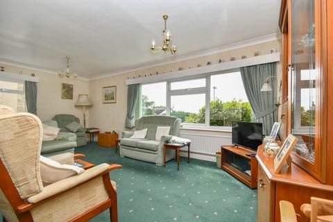 6 Carr Close, Rawdon, Leeds, LS19 6PE