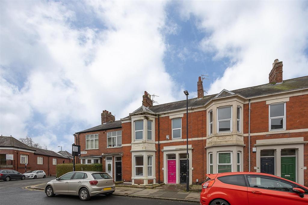 Oakland Road, Jesmond, Newcastle upon... 2 bed flat £1,100 pcm (£254 pw)