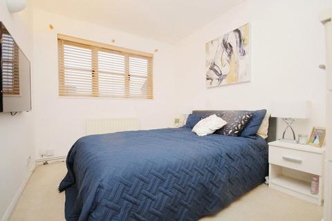 2 bedroom apartment for sale, Waldren Close, BAITER PARK, Poole, BH15