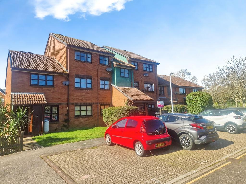 Waldren Close, BAITER PARK, Poole, BH15 2 bed apartment for sale £210,000
