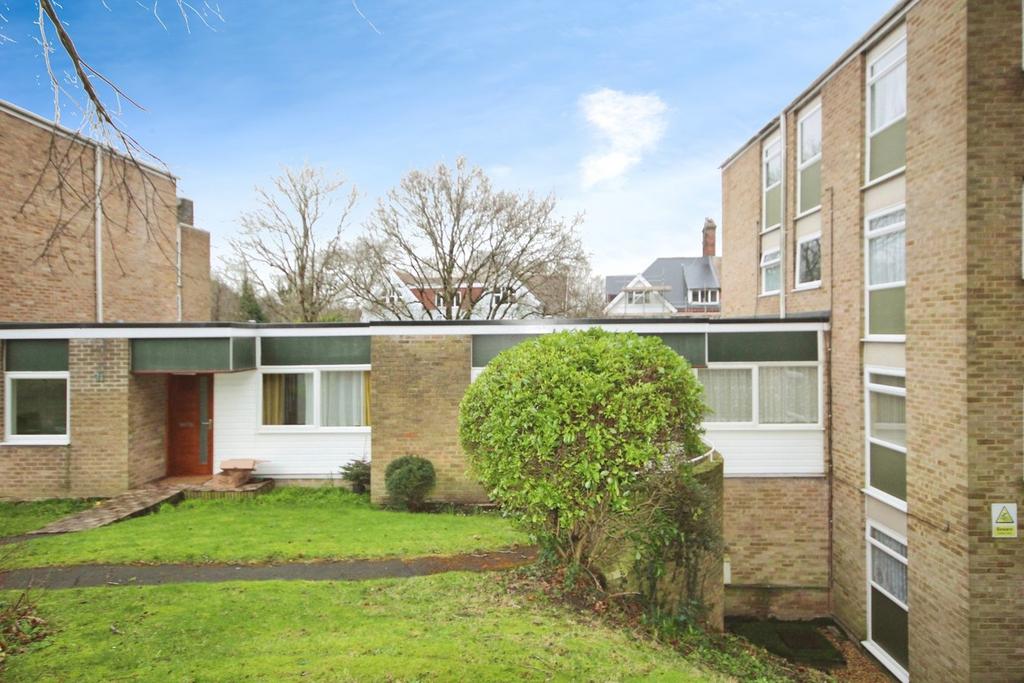 30 Poole Road, WESTBOURNE, BH4 1 bed property for sale £150,000