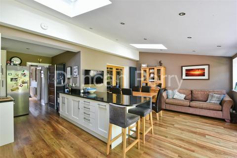 65 Hatfield Road, Potters Bar, EN6 1HS