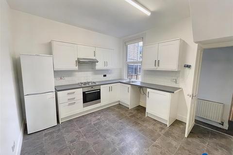 3 bedroom terraced house for sale - Harcourt Road, London