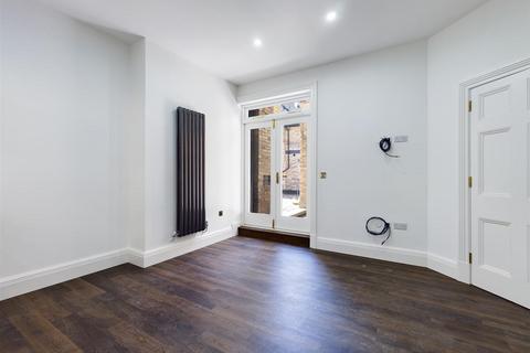 1 bedroom apartment to rent, Stourton Court, Bridgnorth Road, Stourton