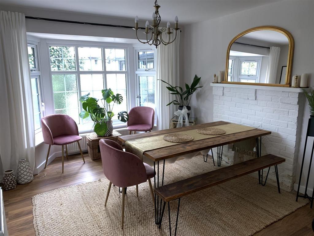 Dining Room - Copy.jpg