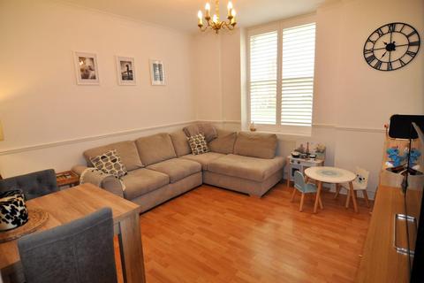 2 bedroom apartment for sale - Leavesden Court, Abbots Langley WD5