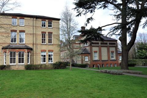 2 bedroom apartment for sale, Leavesden Court, Abbots Langley WD5