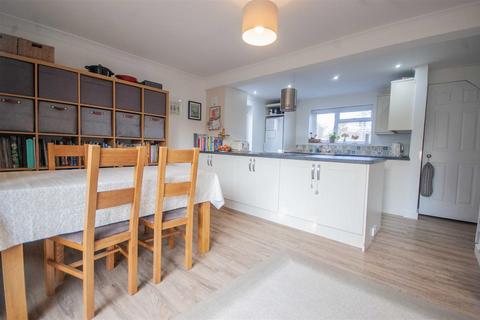 3 bedroom semi-detached house for sale, Hillary Close, Old Springfield, Chelmsford