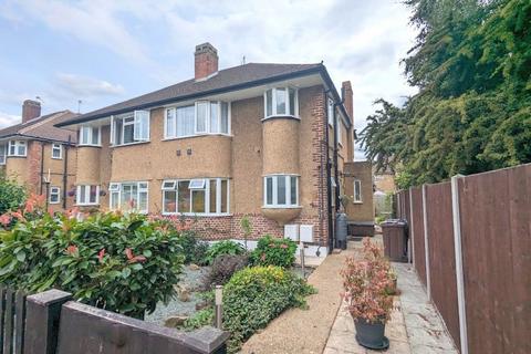 1 bedroom flat for sale, Staines Road, Feltham, TW14