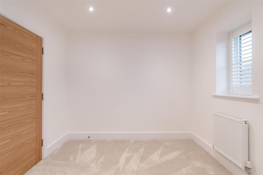 8584620-interior25.jpg