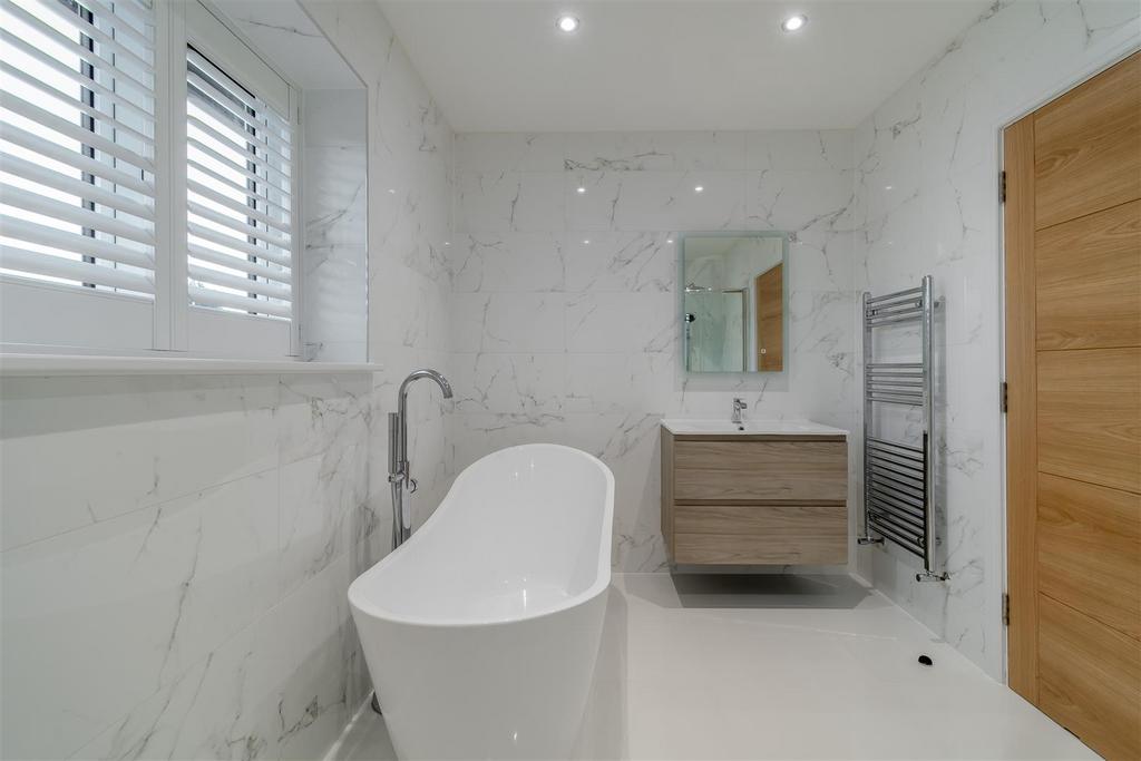 8584620-interior21.jpg