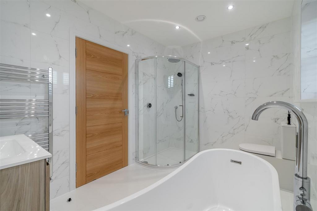 8584620-interior22.jpg