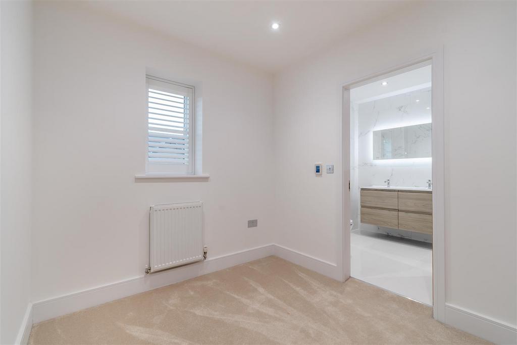 8584620-interior29.jpg