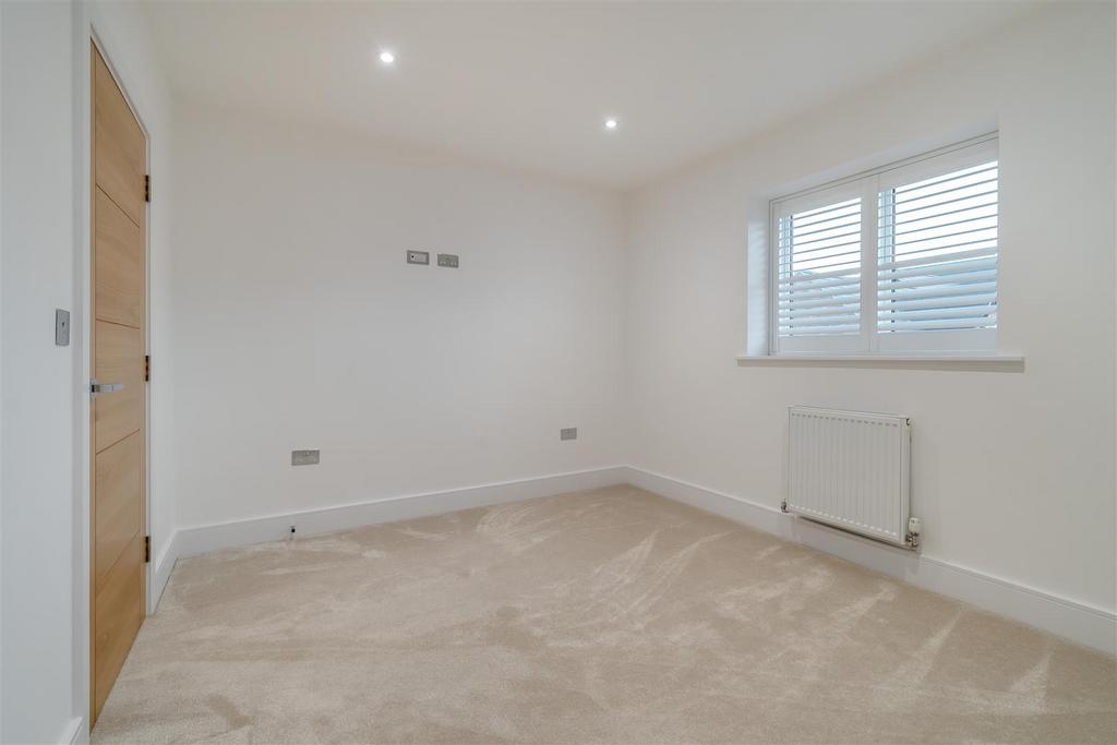 8584620-interior31.jpg