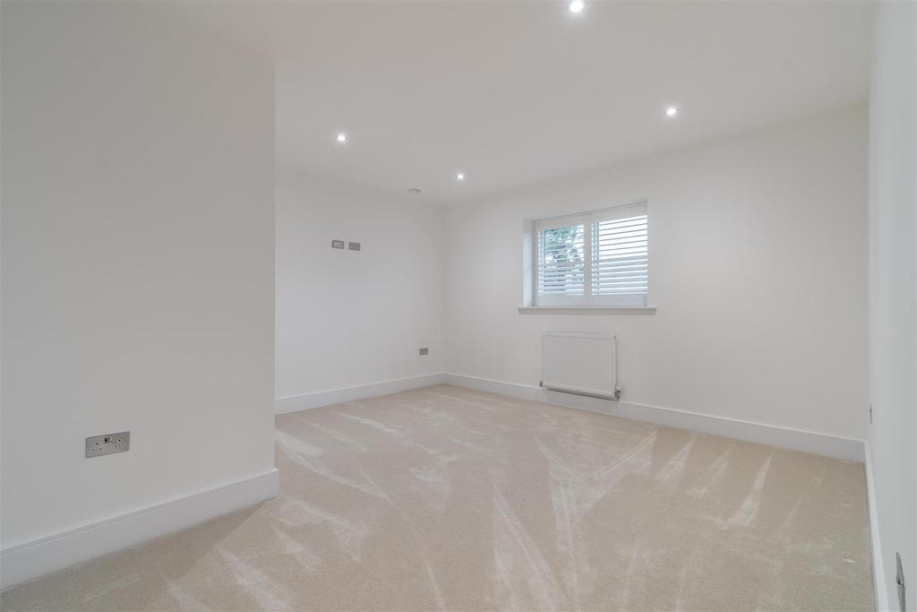 8584620-interior35.jpg