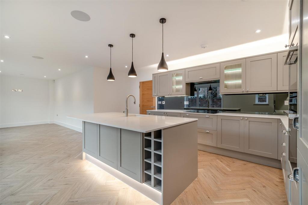 8584620-interior03.jpg