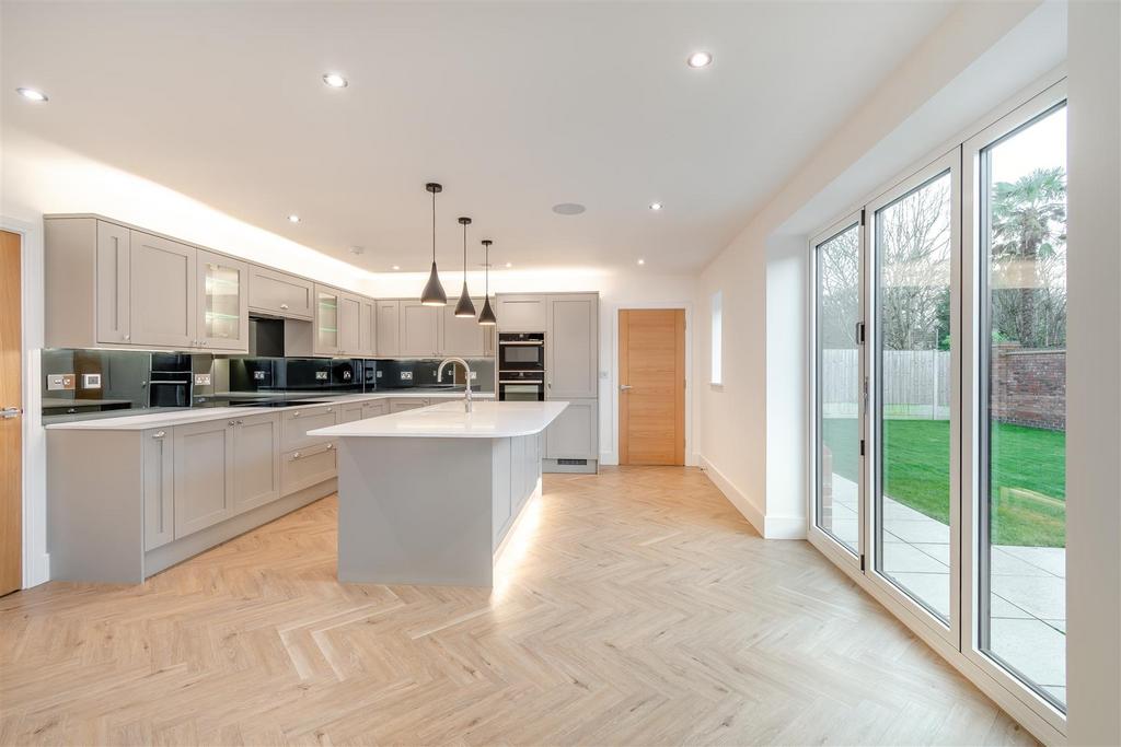 8584620-interior08.jpg