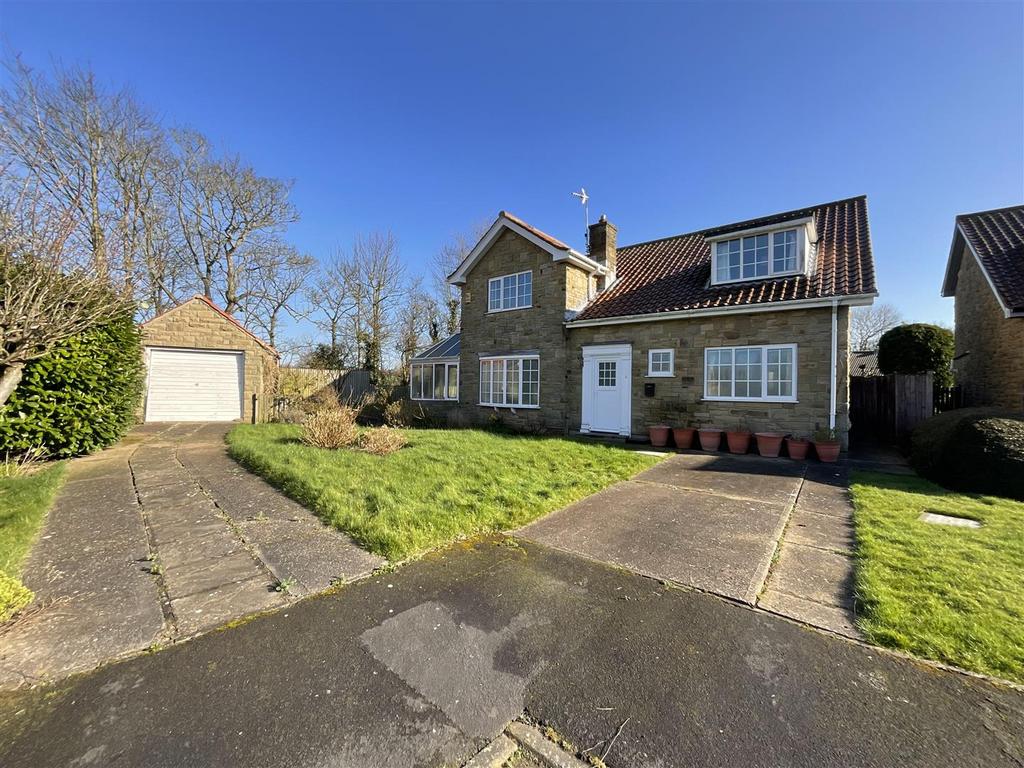 Dovecot Close, Gristhorpe, Filey 4 bed detached house for sale £350,000
