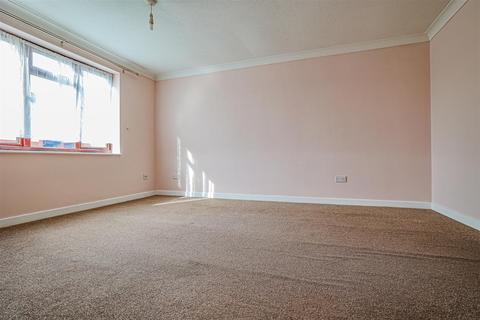 1 Fairhill, Hemel Hempstead, HP3 9UU