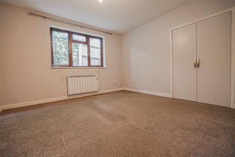1 Fairhill, Hemel Hempstead, HP3 9UU