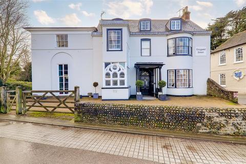 3 bedroom apartment for sale, Grey Point House, The Square, Findon, Worthing