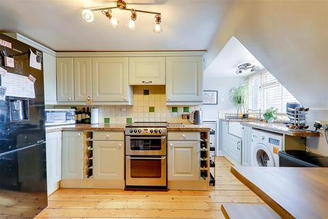 5, Grey Point House The Square, Findon, Worthing, BN14 0TE
