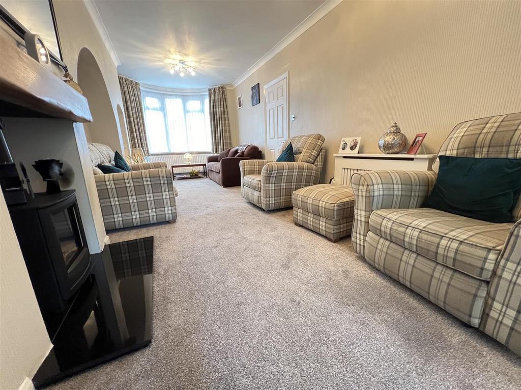 Dorrington Road, Great Barr, Birmingham 3 bed semidetached house for