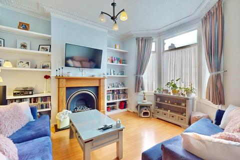51 Eric Road, Romford, RM6 6JH