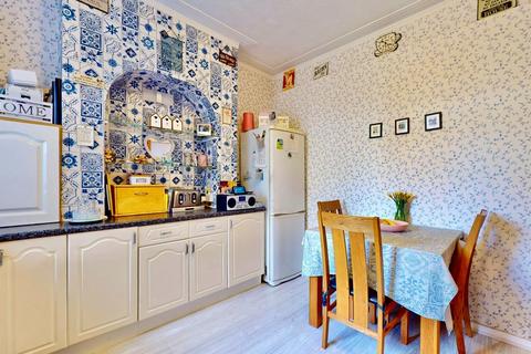 51 Eric Road, Romford, RM6 6JH