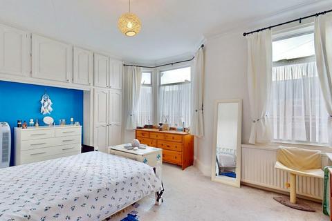 51 Eric Road, Romford, RM6 6JH