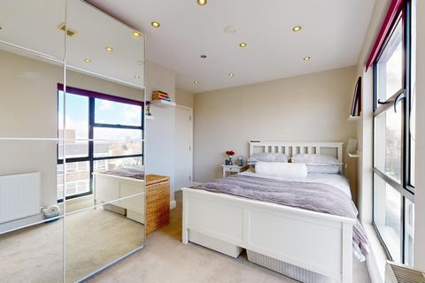 Flat 27, Stephenson House The Grove, Gravesend, DA12 1BF