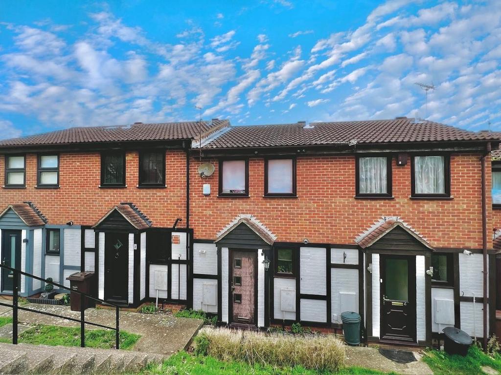 Goose Close, Chatham 2 bed terraced house for sale £240,000