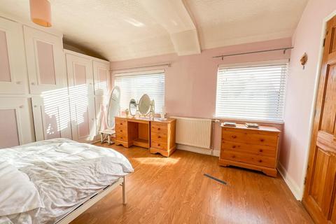 42 Bideford Crescent, Bristol, BS4 1HE