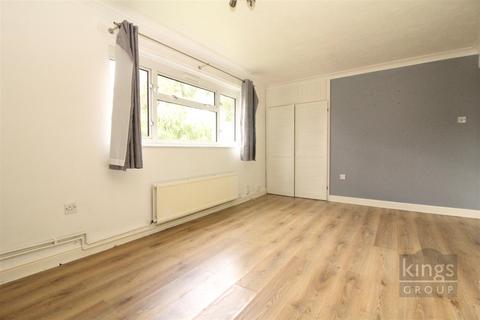 Studio for sale, Barn Mead, Harlow