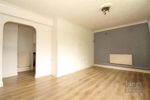 Studio for sale, Barn Mead, Harlow