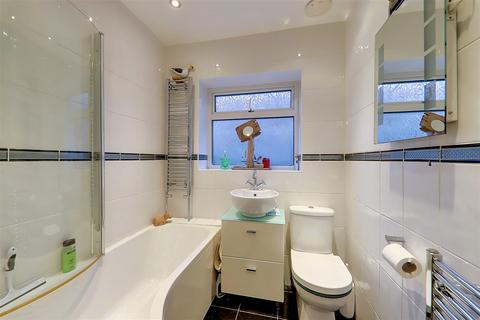 2 Brookdean Road, Worthing, BN11 2PB