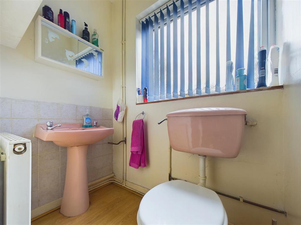 Guest cloakroom