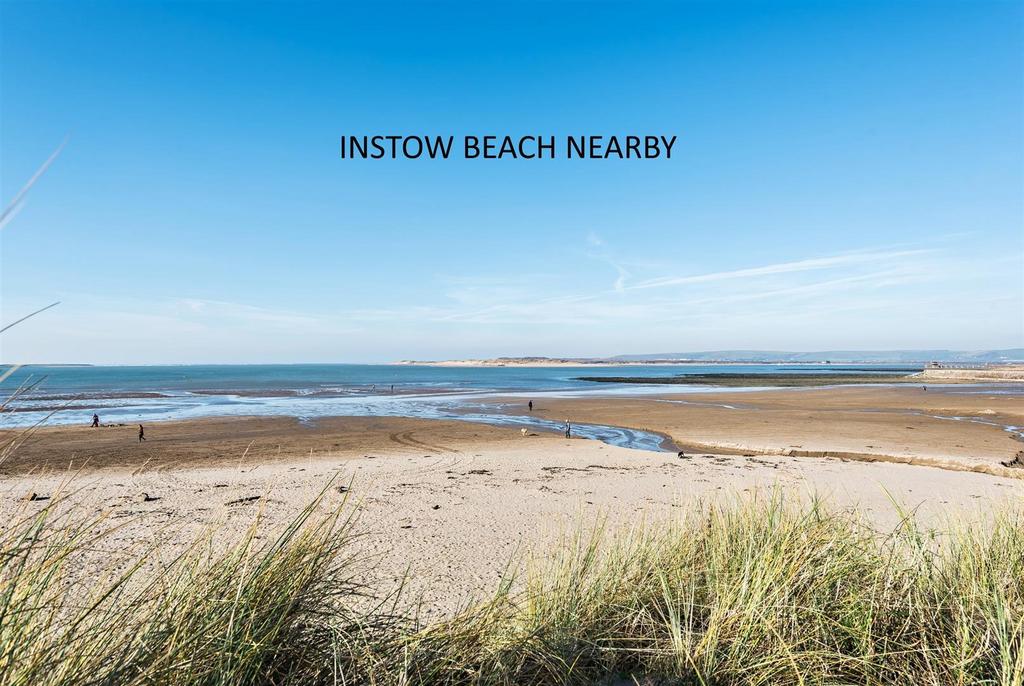 Instow Beach.jpg
