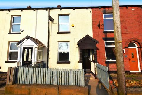 2 bedroom terraced house to rent, Chorley Road, Westhoughton