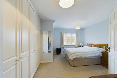 10 Stuart Close, Bridlington, YO15 3TD