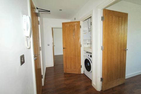 2 bedroom flat to rent, DBH House, Carlton Square, Carlton, NG4 3LX